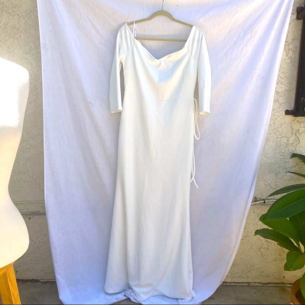 White long sleeve sweetheart neckline off shoulder wedding bridesmaid dress NWOT